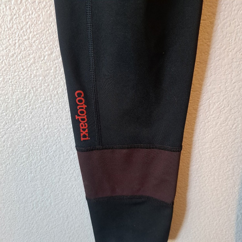 Cotopaxi Womens Black High Waisted Active Leggings Pockets Size Medium Llama - Picture 2 of 6